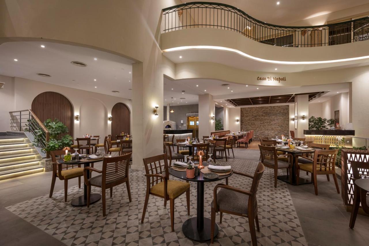 Steigenberger Nile Palace Luxor - Convention Center Екстериор снимка The restaurant