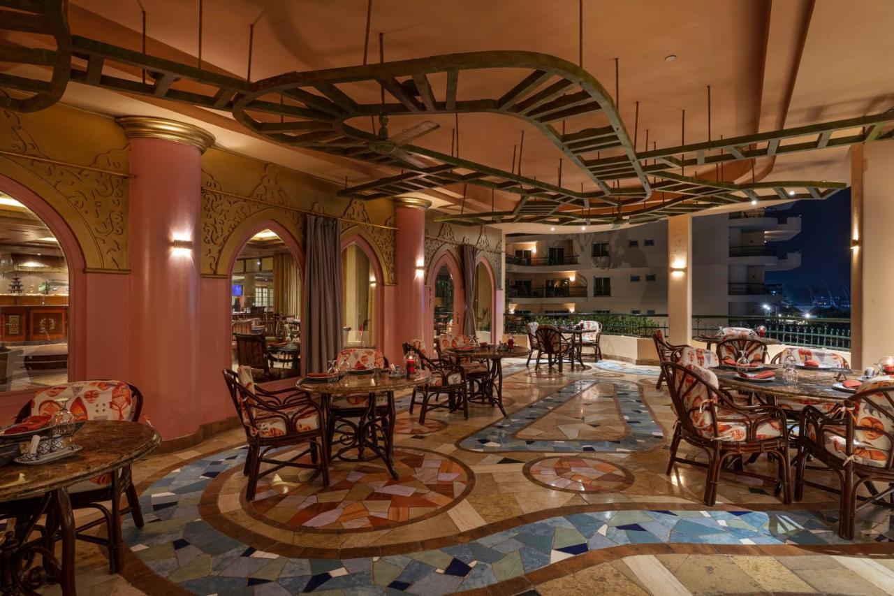 Steigenberger Nile Palace Luxor - Convention Center Екстериор снимка The restaurant