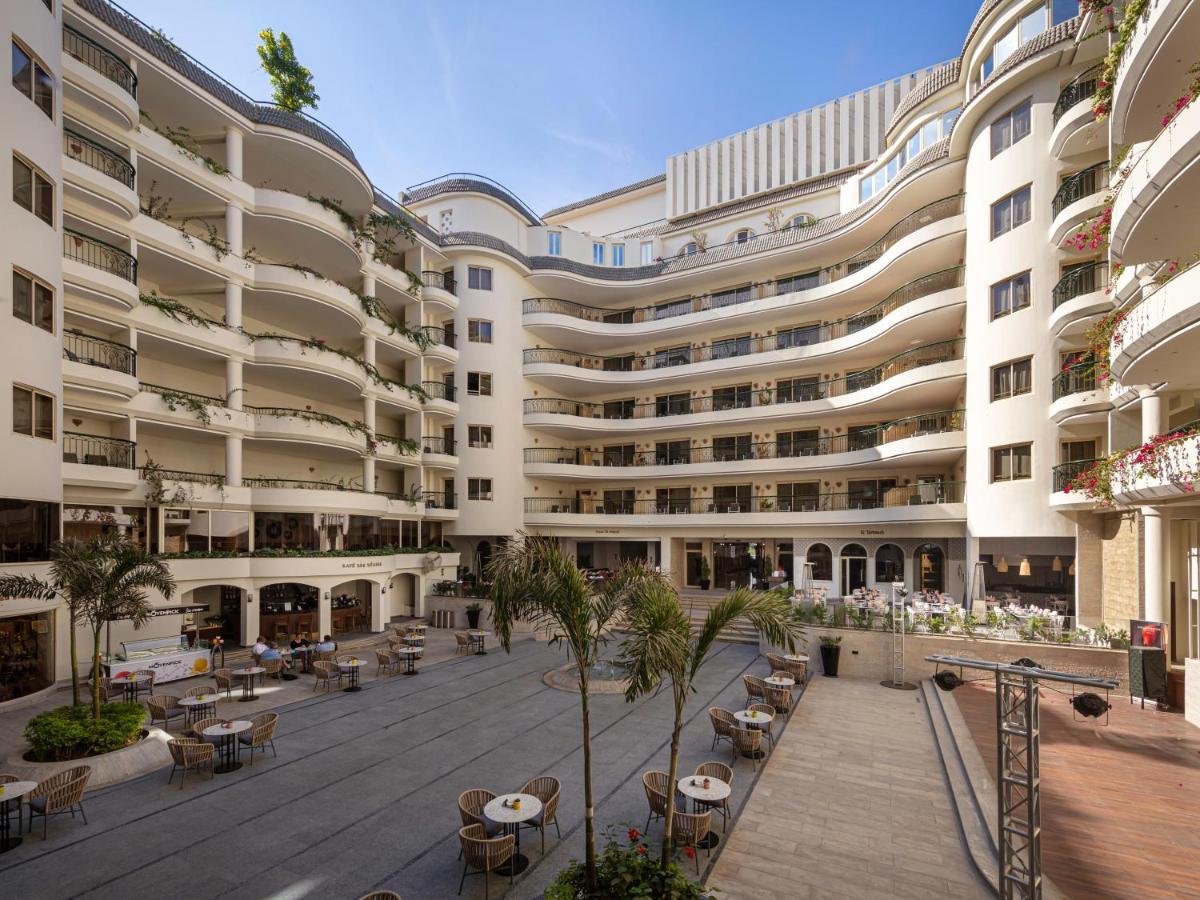Steigenberger Nile Palace Luxor - Convention Center Екстериор снимка The courtyard at The Ivy Collection
